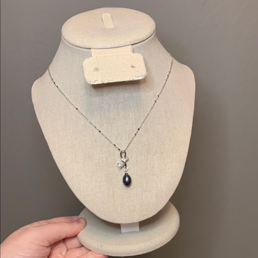 White Gold Plated CZ Stone w/ Oil & Water Pearl
